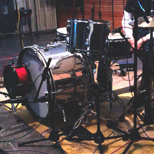 recording sound on stainless steel drum kit